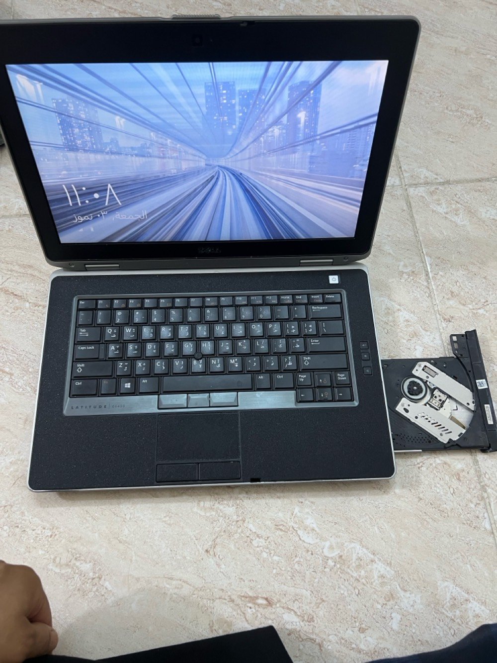 مرحبا شباب لابتوب دل للبيع نضام ويندوز كور ايفايف جيل الثالث استخدام قليل كم يوم جنطه و ماوس و شاحنه ويا استفسار ع رقم ***********