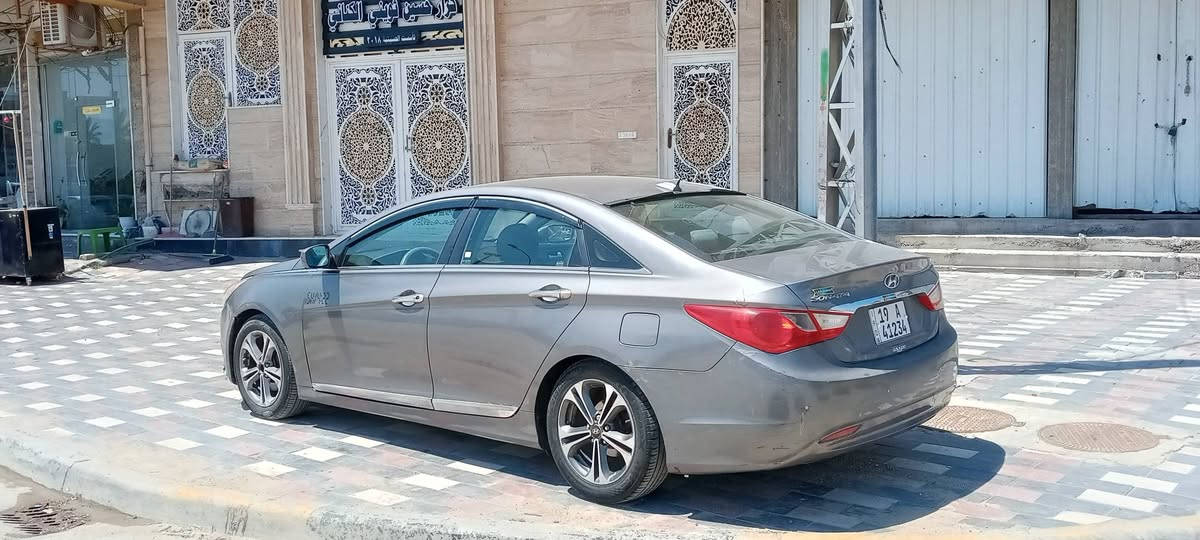 السلام عليكم ورحمه الله وبركاته
اخوان سوناته موديل 2012 كلين داخله بدون حادث
بس بلعراق صاير بيها طخات بلجاملغات والبنيد 
وصابغيهن فقط جاملغين امامي وبنيد
السياره جاهزه من كلشي تبريد تدفئه 
تخم تاير السياره فقط يرادلها حداديه 
وصبغ دعاميه امامي رقمها كربلاء 
انكليزي بسمي تحويل مباشر سنويه لل2030
السعر 85 وبيها مجال لشراي يجي ويدلل
اخوان غير متواجد ع فيس خابرني وتدلل
مكاني كربلاء
للاتصال.***********
*********** 
#الجميع@
