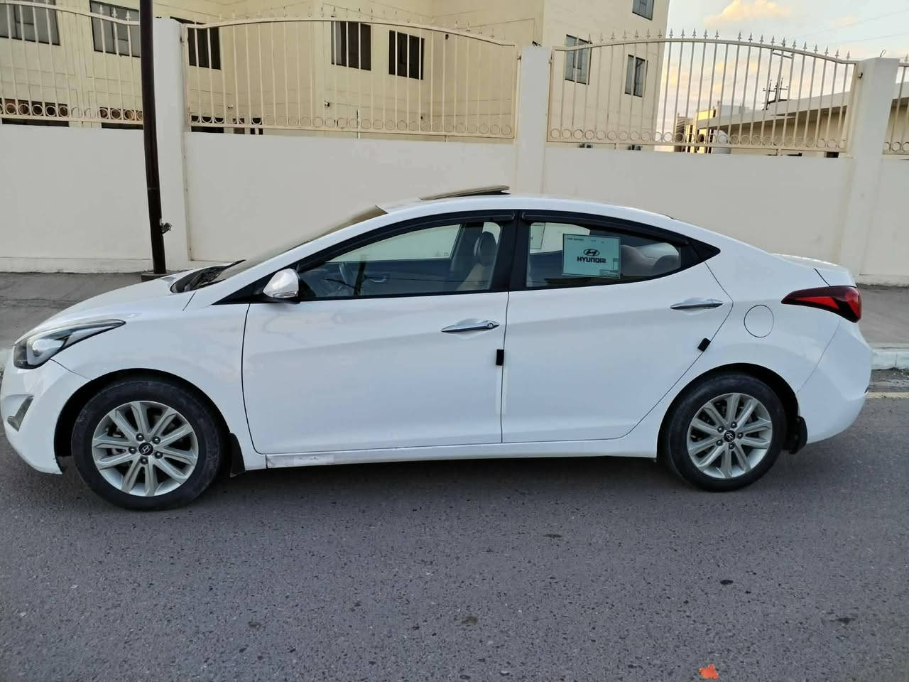 النترا 2015 خليجي رقم بغداد الجديد سنويه وهزه جديده بأسمي شرط التحويل اكاتبك مروري
فول مواصفات عدا البصمه
بيها قطعه وحده صبغ أثر شخط بسيط كفاله من دواخل

مكينه 1800 دوش المرغوب نظيفه لا تنقيص ولا بخار
كيرها جديد صدر خلفي امامي جديد تبريد شغال ثلج

السعر 120 وبيها مجال للشراي
***********

