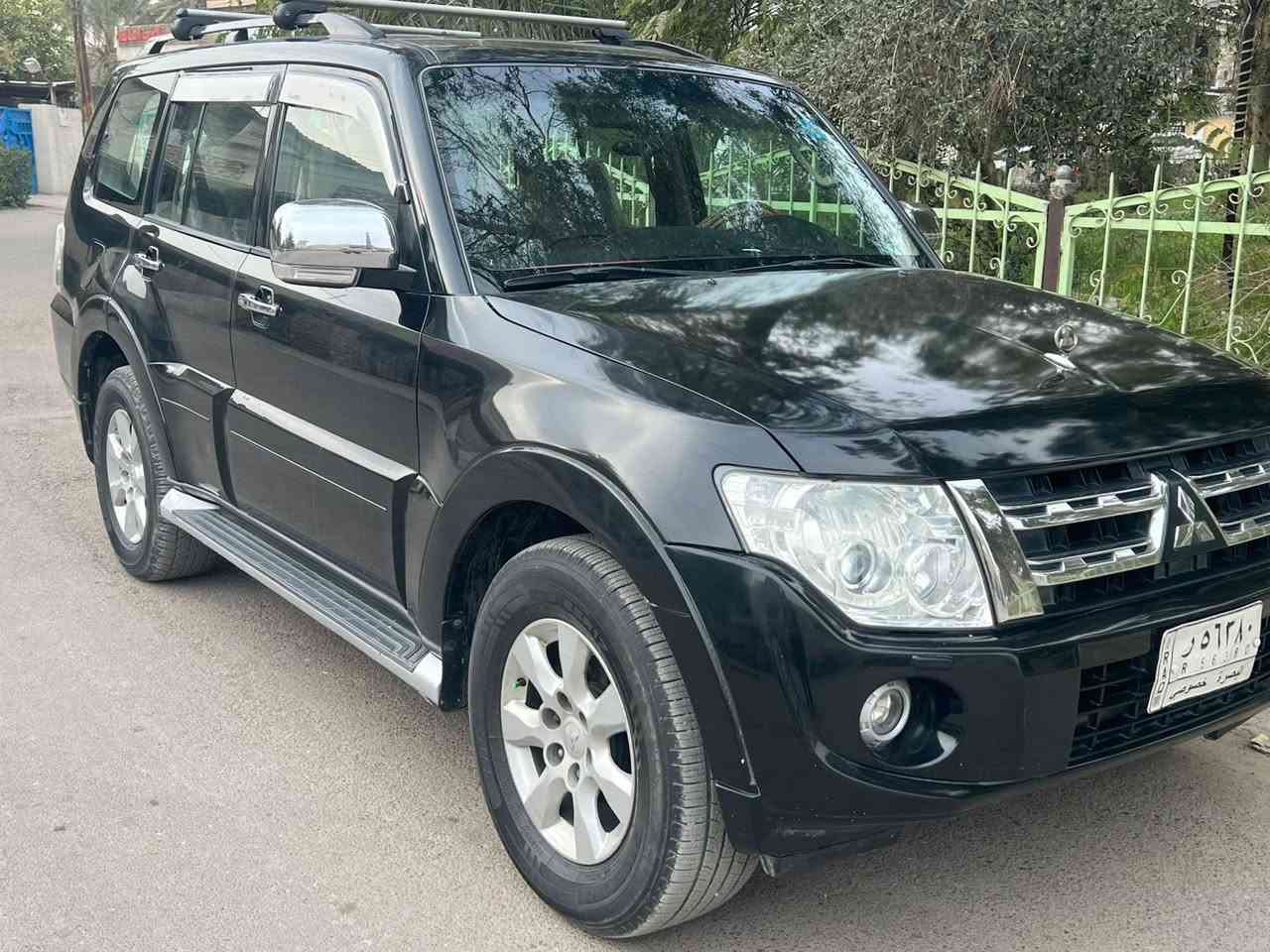 السلام عليكم باجيرو 2014حبتور لون اسود بدون حادث مكينة 3500 المرغوب حساسات خلفية 
فتحة قمارة سلايت 
لايت زنون 
مري كهرباء+اشاره بالمري 
فور ويل ودبل كير 
كروس سرعه 
رقم بصره مشروع وطني تحويل مباشر 
تحكمات ستيرن 
كامره خلفيه 
ثلاث قطع تبريد 
كشنات جلد
وباقي تفاصيل الحبتور معروفه 
صدر امامي وخلفي جديد كامله السياره مابيه اي نقص 
140$ وبيها مجال
مكاني بغداد الجديدة ***********
