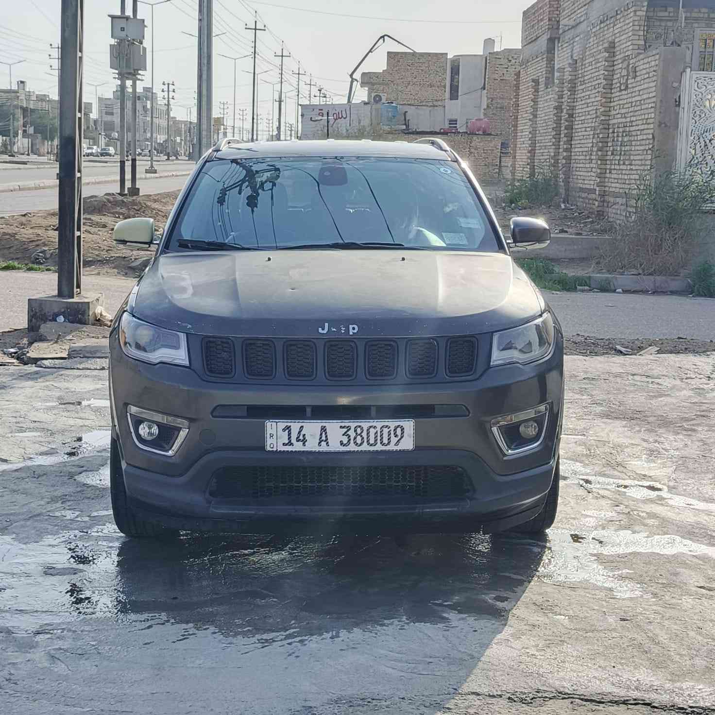 جيب كومباس للبيع موديل 2018 لمتد فور ويل 
السيارة ماشية 100الف كيلو قابلة للزيادة 
السيارة كامل ما ناقصها شيء عدا البنيد جارد 
كشن السائق كهربائي
تدفئه بالمقاعد الأمامية 
حادث السيارة مرفق بالصور الحادث ما واصل للراديتر مال التبريد 
ادمه كامله المنظومه البنزين 
سنويه جديده قبل شهر مجددها وباسمي مشروع وطني 
الهزة مالتها بعدها ما منتهية
رقم الهاتف ***********
العنوان ميسان العمارة
السعر 132 وبيه مجال
