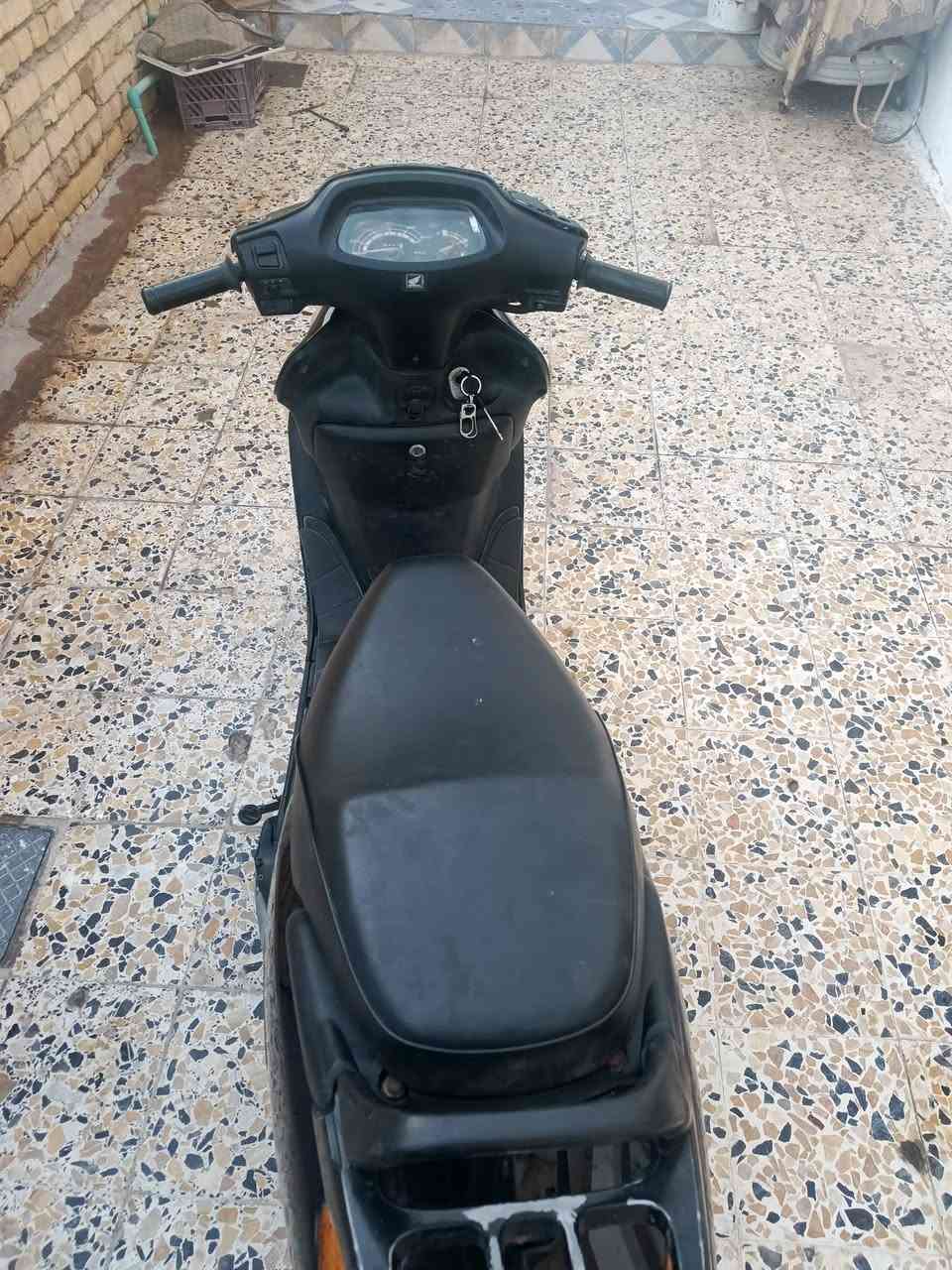 السلام عليكم دراجة سبيسي ياباني للبيع كفرات ابو الختم كابريتر اصلي بلادي للاستفسار ***********
