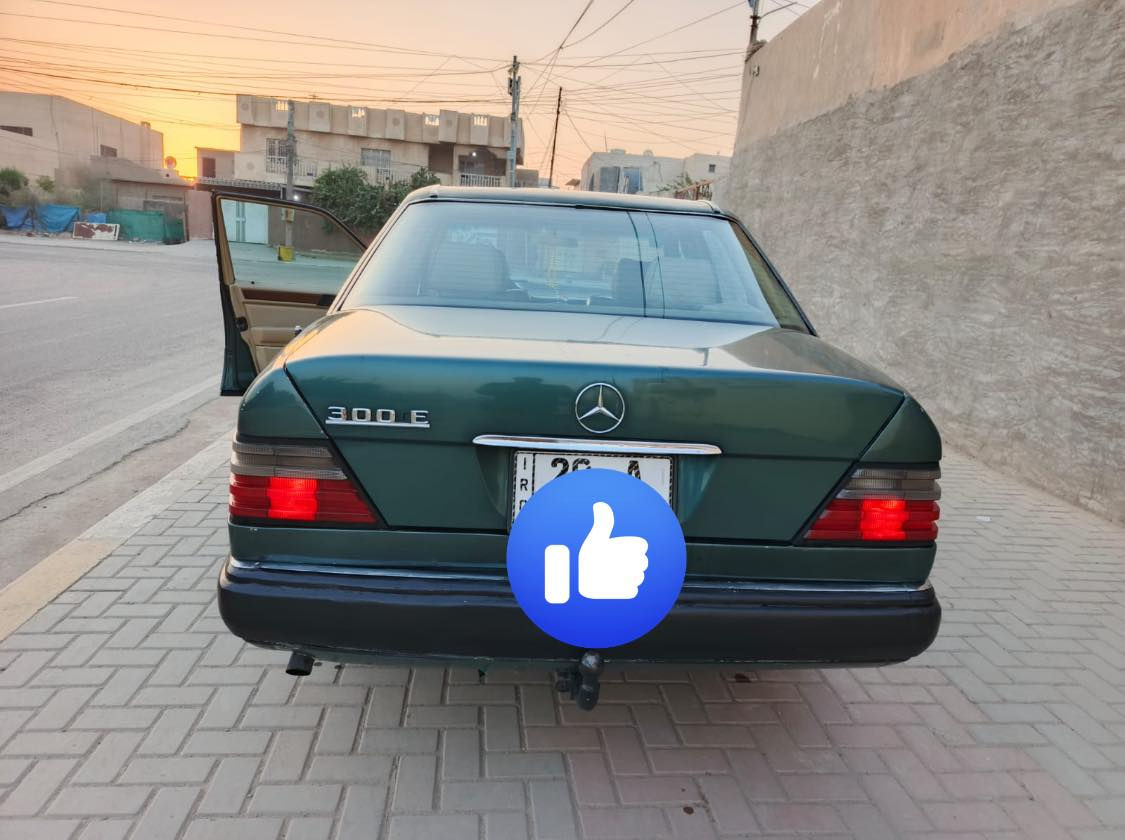 السلام عليكم
مارسدس موديل 1988 للبيع فقط
محدث 1995 بيبي 
محرك 2500 ديلكو 
مكينه وكير شرط
صدر جديد
صبغ جاملغات الوره والقماره فقط بدون ضربه 
غرفه جديده 
تحويل ثاني يوم 
العنوان صلاح الدين تكريت 
السعر 65 للاستفسار 
***********
