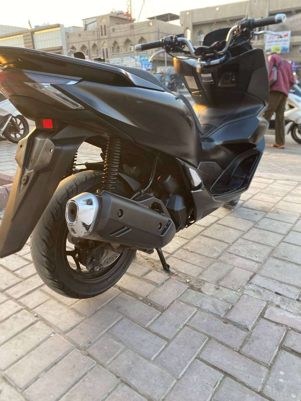 السلام عليكم شباب دراجه بي سيفس الجيل الرابع مقفوله كفاله عامه لون اسود طافي ماشيه 23 دراجه خير من الله
الاستفسار اتصل على هذا الرقم 
***********
