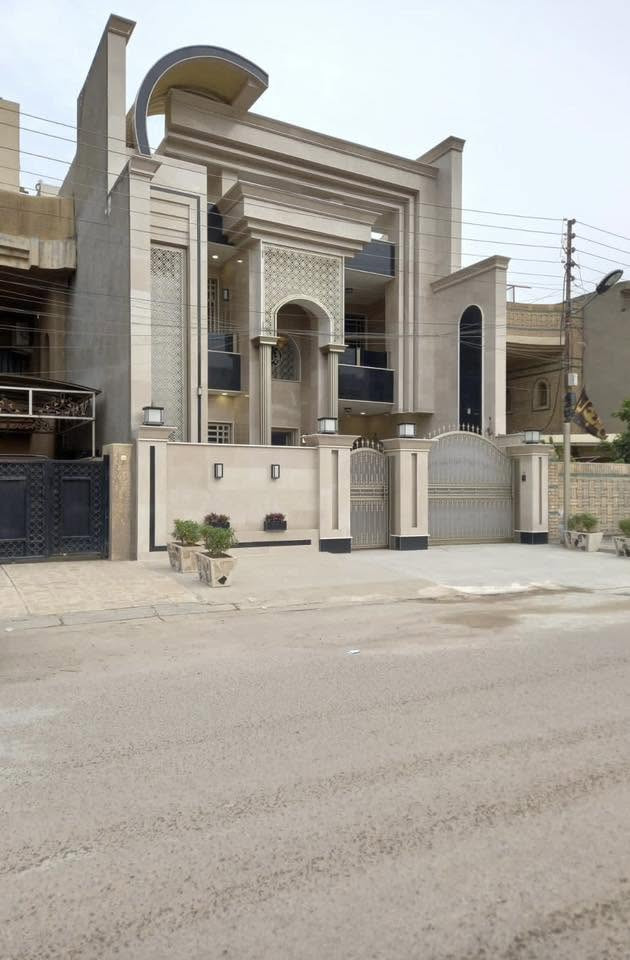 🏡 للبيـــــــع بيت ديلوكس 204م بالشالچية 🏡

الموقع: بغداد - الشالچية  
على شارع عريض 15 متر

التفاصيل:
 •  المساحة: 204 متر مربع
 •  الواجهة: 9.5 متر - مرمر فخم
 •  الشارع: 15 متر - عريض ومبلط
 •  الغرف: 4 غرف نوم واسعة
 •  المواصفات: بناء ديلوكس - تشطيب سوبر
 •  الحالة: البيت فارغ وجاهز للسكن
 •  الاضاءة: واجهة مزخرفة بانارة حديثة
 •  الحديقة: تشجير ومساحات خضراء

للاستفسار: ***********  
السامر للعقار 📞
