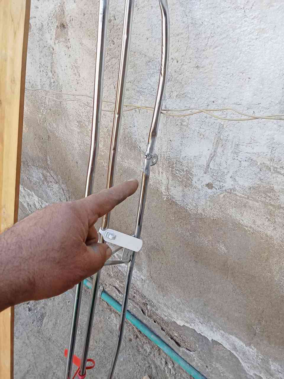 السلام عليكم سيبايا ابو علي الحداد كسر بها قليل ماشر علي  السعر 70 وبيها مجال الخاطر جيتكم العنوان بغداد مدينه الصدر ***********
