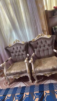 كراسي • للبيع