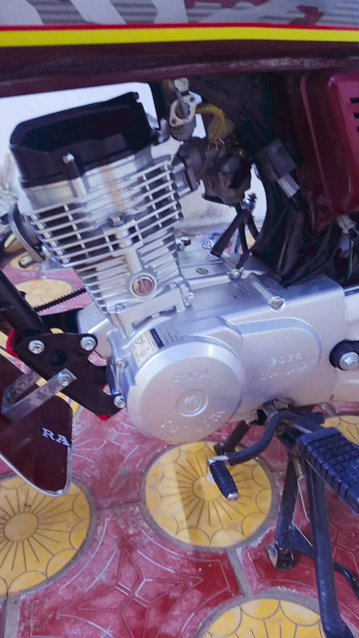 سلام عليكم دراجه نضافه عامه مكفواله من كلشي اوراق سكنر الرقم الهاتف ***********
