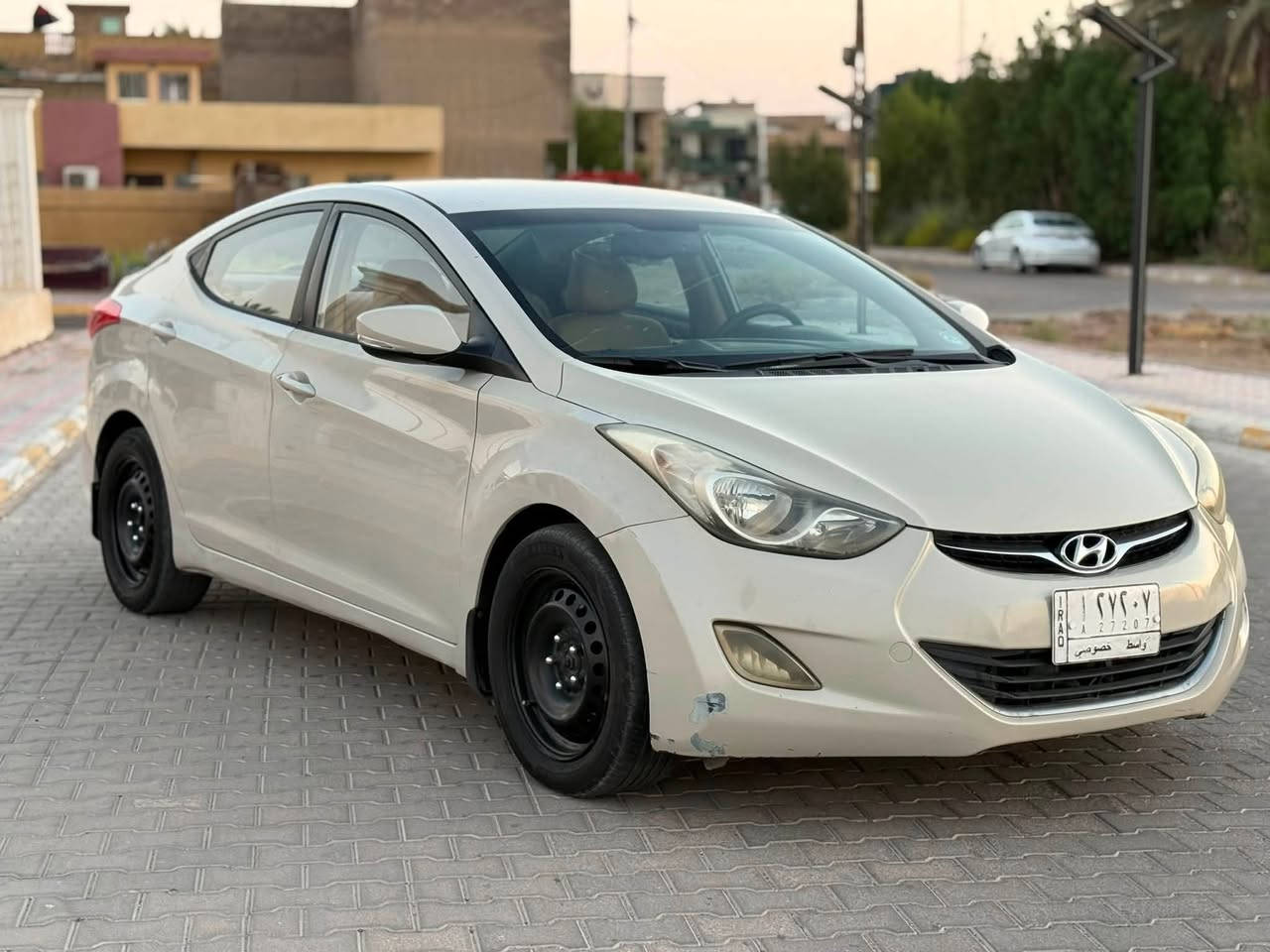 � للبيع: هيونداي النترا موديل 2014 خليجي 🚘

🔹 اللون: بيجي
🔹 المحرك: 1800 دوش مكفول
🔹 رقم واسط باسمي
🔹 الموقع: واسط / المركز

✨ مواصفات السيارة:
• تحكم ستيرن جهتين
• إشارات بالمرايا
• تحكم أمري كهربائي
• مخرج AUX
• مخرج فلاش
• نظام ECO

🔧 حالة السيارة:
• البجم كبس لغود
• التكم والشواصي مكفولات
• فقط باب خلف السائق تبديل
• رشات صبغ أثر جراد
• بدون دواخل
• بدون إيرباك

💰 السعر: 93
🔸 بيها مجال قليل 

📞 للاستفسار والتواصل:
***********

📍 السيارة في واسط / المركز
