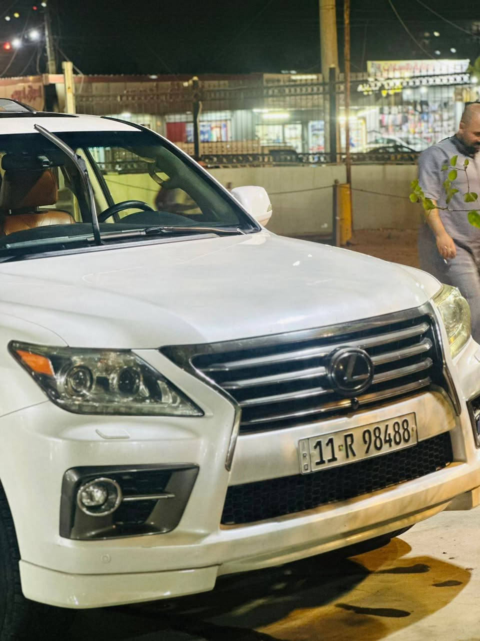 سلام عليكم لكزز ١٤ للبيع بريم ماشيه ١٠٠الف مكفوله كير ومكينه ومن الصبغ بيهه بارد بصيط بلباب الخلفي موضح بل صوره وبيهه رصعات ٣ بل قماره *********** عنوانهه بغداد الشعله رقمهه بغداد
