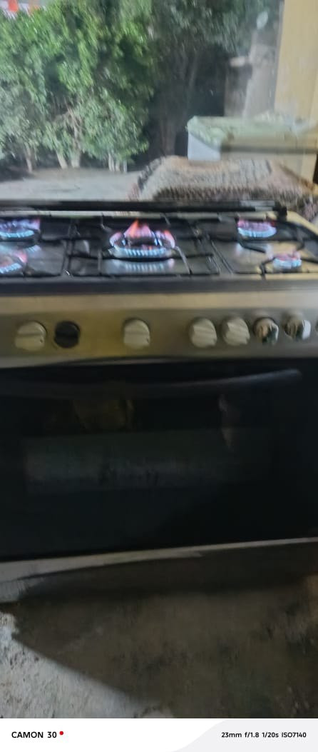 طباخ خمس عيون كله شغال ع فحص سعر ١٣٠ قفل ابوغريب موبايل ***********
