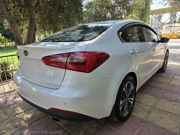 للبيع سيراتو ٢٠١٤ ابيض خليجي
فول مواصفات
رقم نينوى الماني
سلايت
حساسات 
٥ ويل كب
شفتات 
كشنات جلد 
محرك ١٦ دوش
ماشيه ١٤٧ الف
بدون صبغ
السنويه باسمي 
السعر ١٣٠ ورقه 
***********
