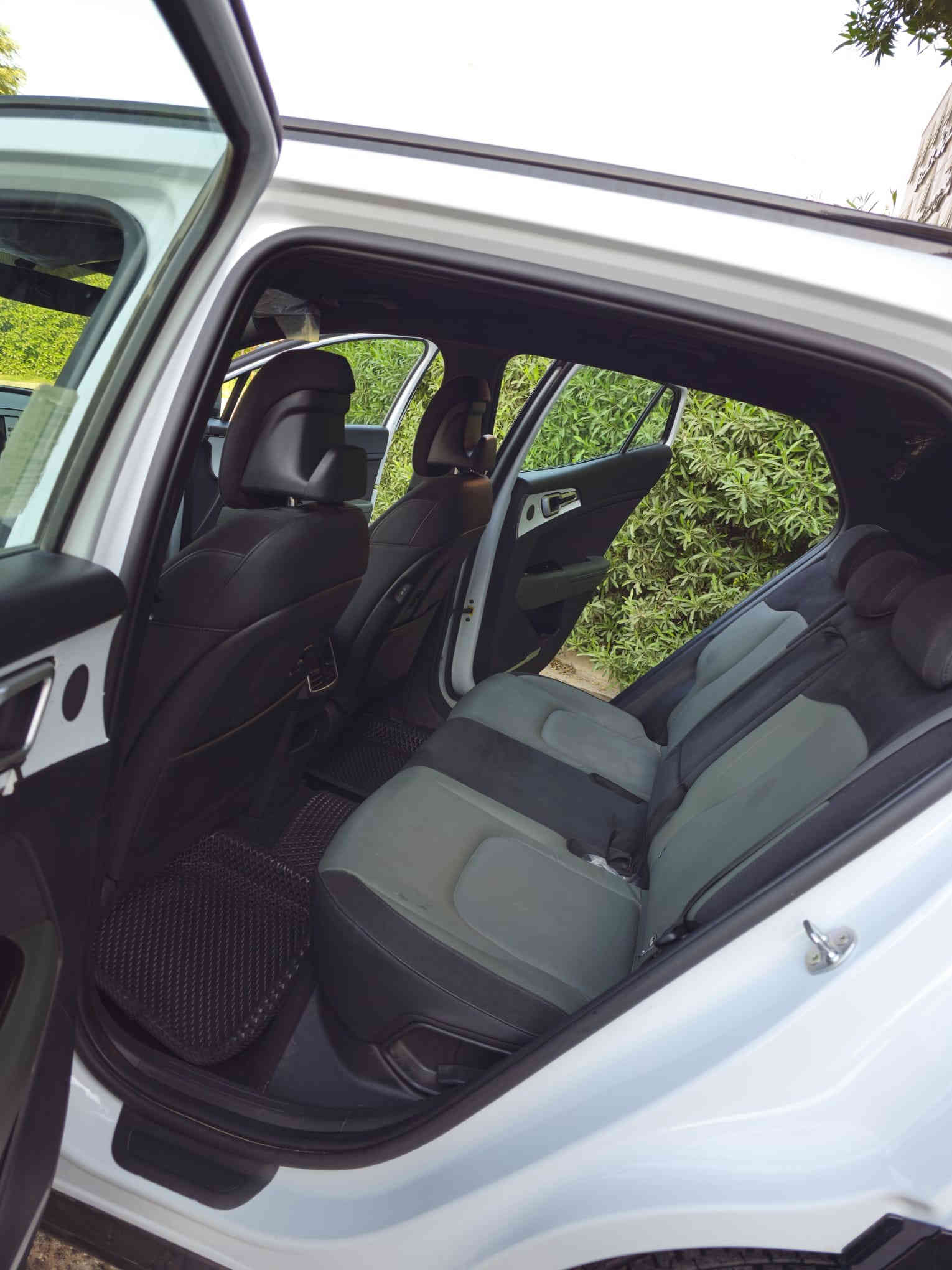 🚗✨ سبورتج 2025 بلاك إديشن
🔸 لوحات بغداد — باسمي
ماشيه 16 الف بوضع الشركه الدوليه

⛔ فخامة + مواصفات كاملة:

بصمه

محرك ٢٠٠٠ دوش

✔ 6 ايرباغ للأمان العالي

✔ صندوق كهرباء

✔ مقاعد أمامية كهرباء

✔ تدفئة للكشنات والستيرن

✔ شفتات تبديل خلف المقود

✔ كاميرا + حساسات + نيكل ذهبي فاخر

✔ ويل كب 19 إنج لماع

✔ شباك لماع

✔ داخل جلد لون زيتوني ملكي

✔ مرايا سوداء

✔ درايف مود + أوتو هولد

✔ هاند بريك بصمة

✔ تحكم ستيرن جهتين

مكفوله من كلشي بوضع الشركه اخت الزيرو عدا بارد اصبعين اسفل زاويه الباب الخلفي اثر دراجه

السعر 239

***********

بيه سونر من اربيل مظبوط

اكو ناس تعرفها راكبين مثله

سياره تخبل متشبه السبورتج العاديه احلى منها بهوايه خواتها ب ٢٦٠ الزيرو

⸻
