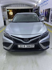 تويوتا كامري se  الموديل :٢٠٢٣ العداد:٣٥ الف ميل اللون: رصاصي فاتح  ال...