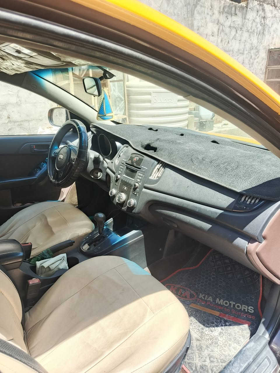 فورتي٢٠١٠ وارد امريكي حادثه جاملغ كدام فقط مكينه وكير جدد رقم كربلاء بسمي مصفره هيئه وغرمات فقط بيه خياسات واضحه بصوره ونقص تبريد مراوس ترهم بتكسي فقط أو بيع ٧٥ وبيه مجال والمشتري كبل تحويل ***********
