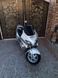 فورزه للبيع الدراجه كلش نضيفه استعمال بيت حساس ازدحام لايت زنون اي بيس...