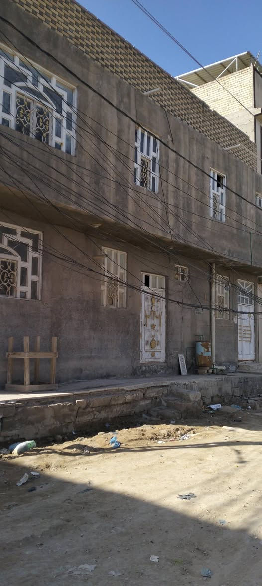 للرهان طابق الثاني ٨٠ متر   حي النداء بشارع مكاتب  والبيت جاهز من كلشي ومرتب وطابق اول لليجار 
***********
