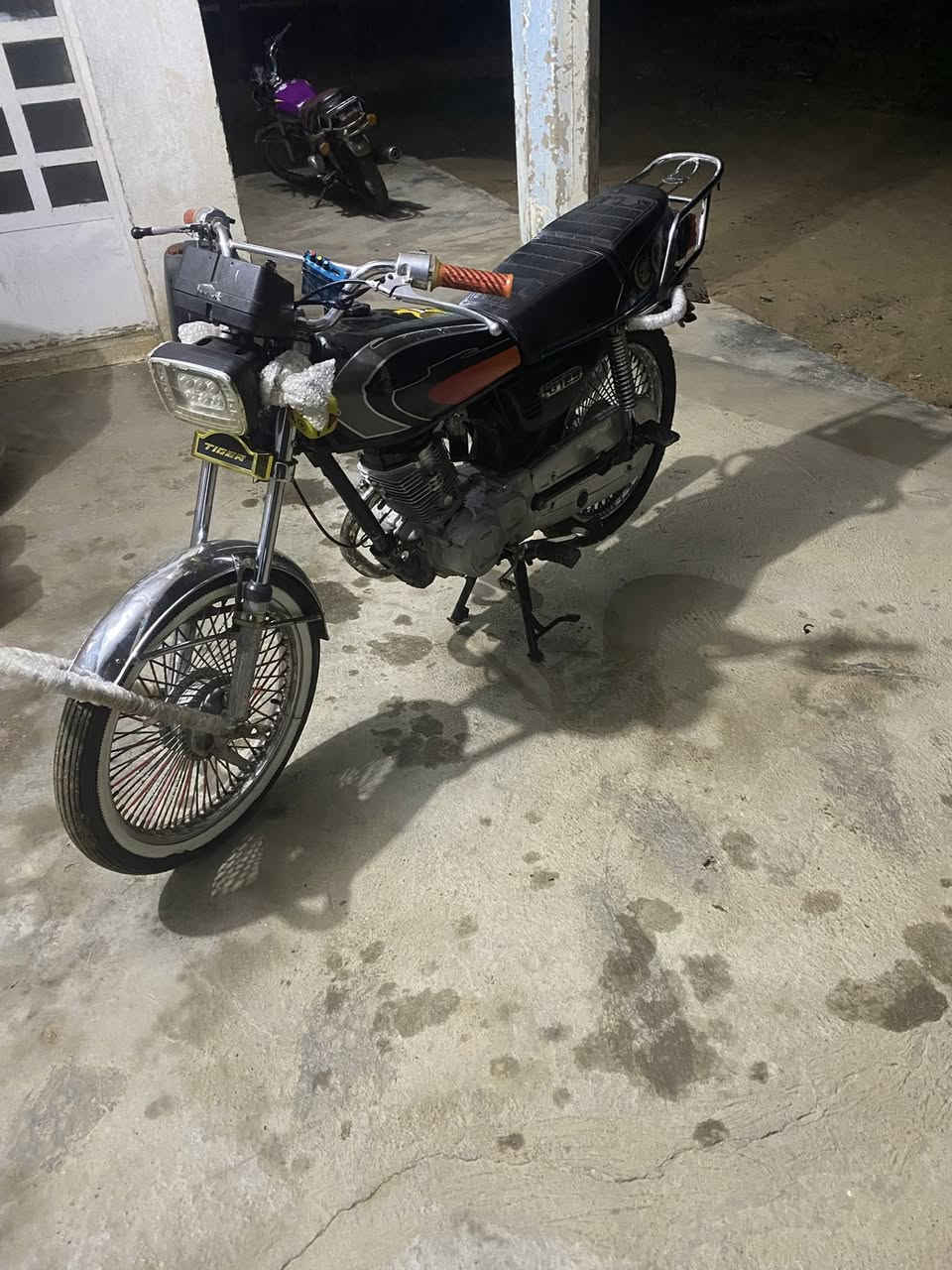 سلام عليكم تايكر 19لبيع أوراق كامله مابيهه اي نقص السعر 425بي مجال شراي يتصل او خاص مو شراي لا تعبني مكاني بعقوبه رقم***********
