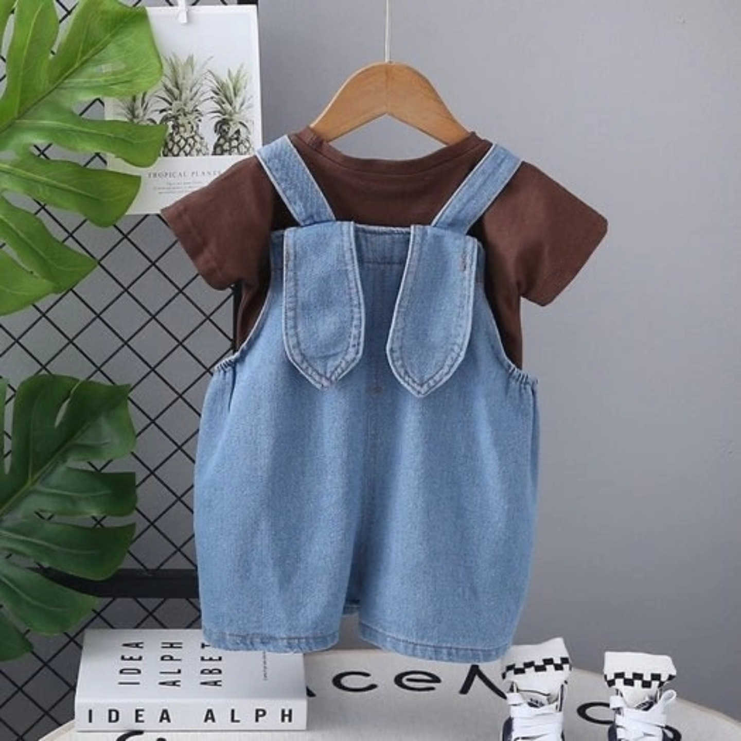 #اوفر جيز + تشيرت ✨
الموديلين متوفره ✔️👍

خامه قطني مريحه 💯✔️ كوالتي ممتاز 

القياسات من 1الى 4 سنه 🧒👧
للحجز على الخاص او واتساب ***********📞
توصيل 🚛لجميع المحافظات 5☑️
