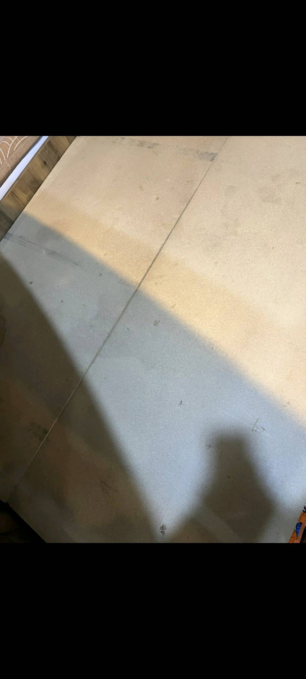 غرفه نوم ٩ قطع من معرض فكتوريا بيها ضرر بسيط اثناء النقل مكان بغداد