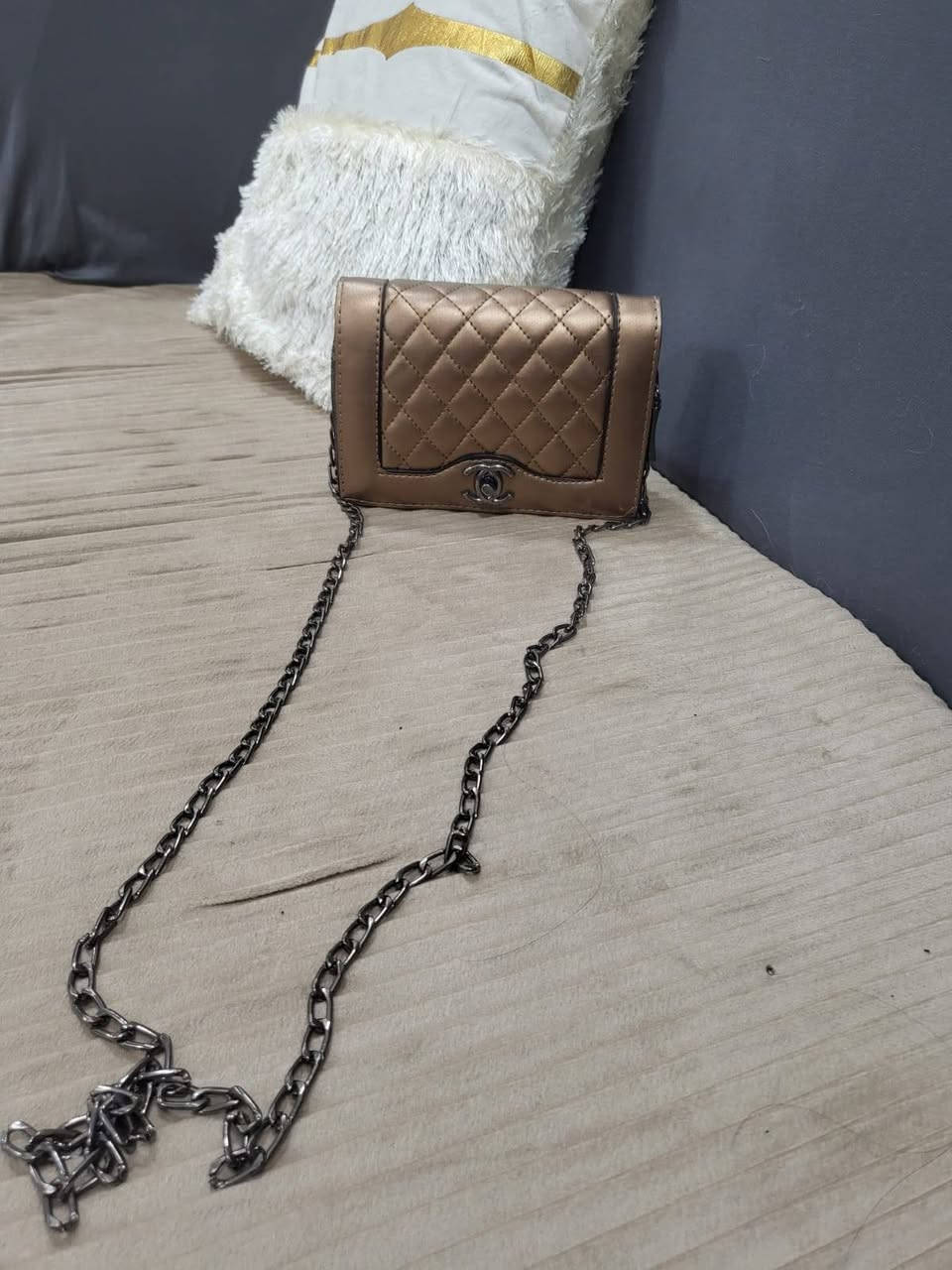 حقائب نسائية م̷ـــِْن امزون
سعر الجنطة 6000


**إذا كنت صاحب هذا الإعلان وتريد حذفه لأي سبب، رجاءا أرسل رسالة إلى الدعم الفني**