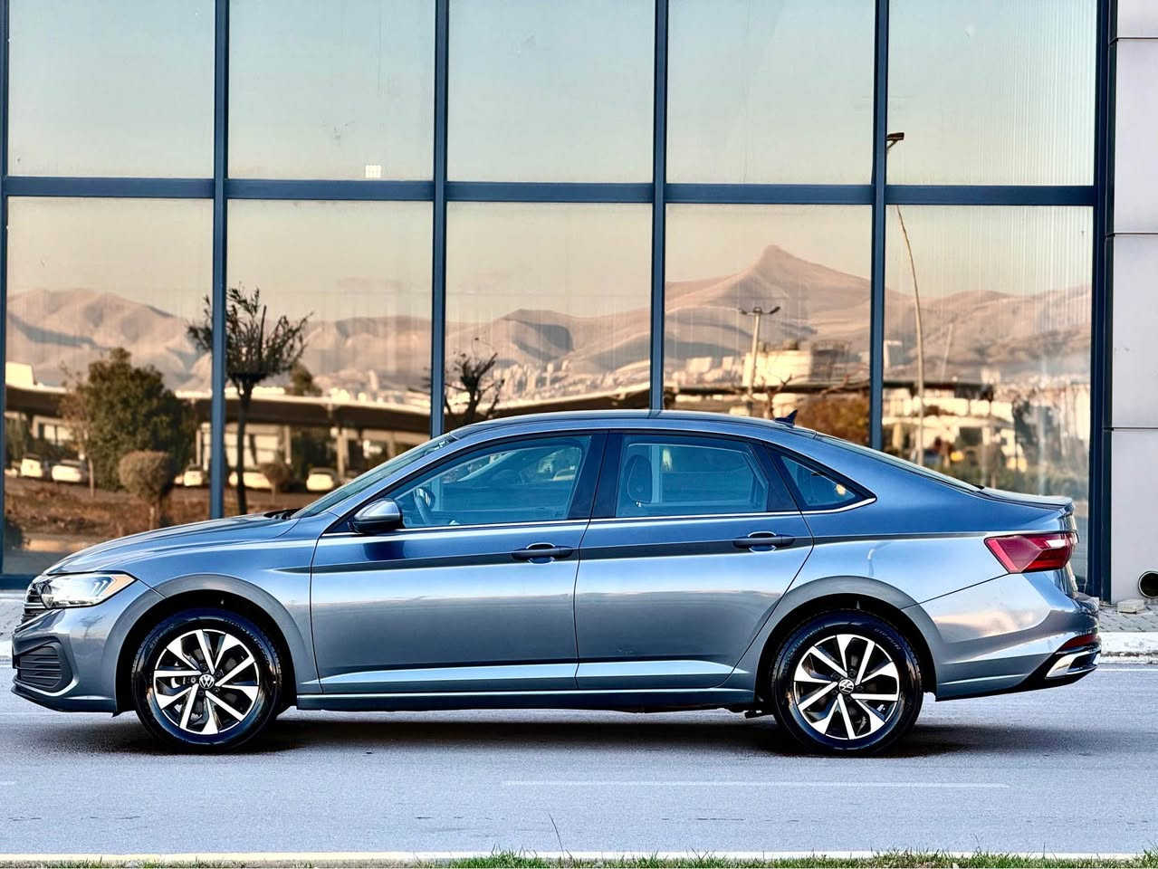 بسم الله الرحمان الرحيم
                                 VW jetta 2024  
مواصفات 
رادار .. كوشن هیتەر .. ئۆتۆماتیک ..
  نرخىی١٤٩وره قه 
سنوق بۆیاخە بە بێ ناو گرتن .. 
سەیارەکە لە سلێمانیە .. 
٢ مانگ کاتی لە گەڵە 
بۆ زانیاری زیاتر پەیوەندی بکە 
***********
***********
»«»«»«»«»«»«»«»«»«»«»«»««««««»«»««»
                فولكس فاگن جيتا ٢٠٢٤ 
المواصفات :- 
رادار جانبى :: رادار امامى :: اوتوماتك :: مود القيادة 
الشاشة المس ::: كاميرا 
السعر ::: ١٤٩ورقه 
بس صندوق صبغ بدون ارباك بدون دواخل 
مكان السيارة ::: السليمانية 
شهرين ويا رقم كاتى 
***********
*********** السليمانية, العراق
