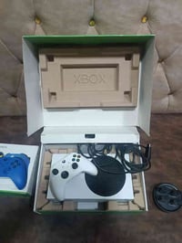 اكسبوكس سيريس اس Xbox series S 250G نظيف بنسبه 99.9٪ غير مفتوح الملحقا...