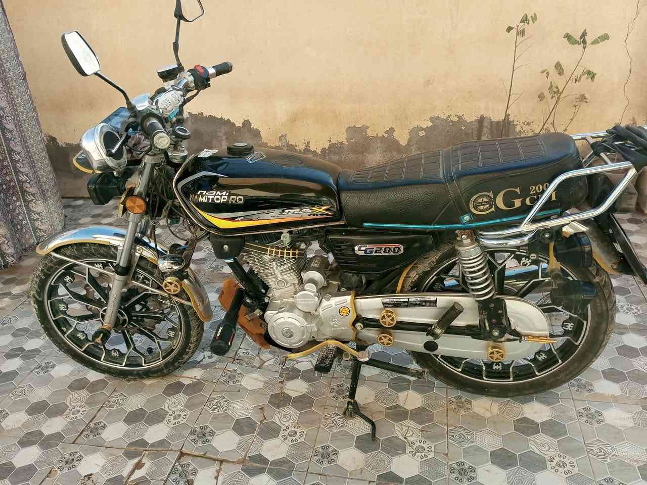 للبيع نامة برو موديل ٢٥ ورقة وحدة السعر خاص أو الإتصال ***********
