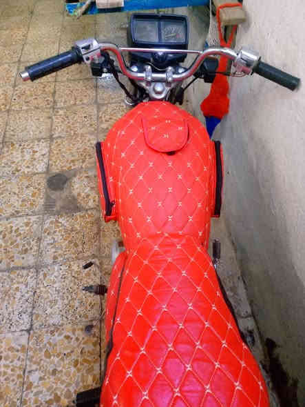 السلام عليكم دراجه اربعه كير دراجه خير من الله صاروخ شلعه معدل مكاني شارع حيفا *********** السعر 425 بيها مجال حك الجيه موديل 20 محرك اخرس صور مالتها واني ملابسها تلبيسات
