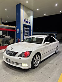 تويوتا كراون • ٢٠٠٥ • أوتوماتيك