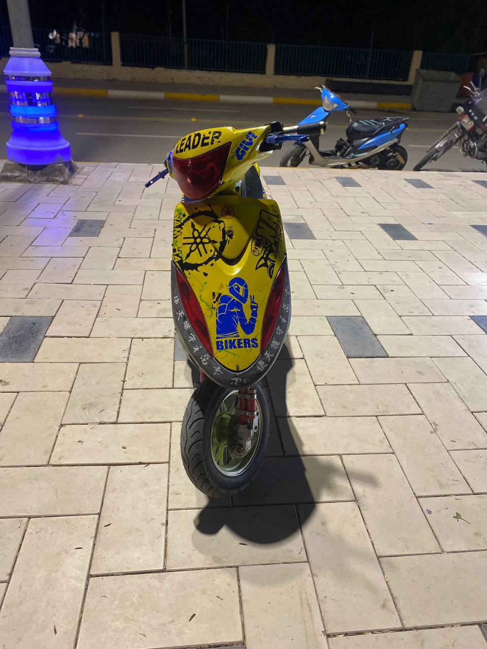 السلام عليكم دراجه ماكس للبيع دراجه شغاله بوشه 55 ما بيها اي نقص كفرات اصلي بس مشمات ختم واحد هنا والسوادات ابيها صالنصه حلزوني  سعر خاص *********** ب واتساب
