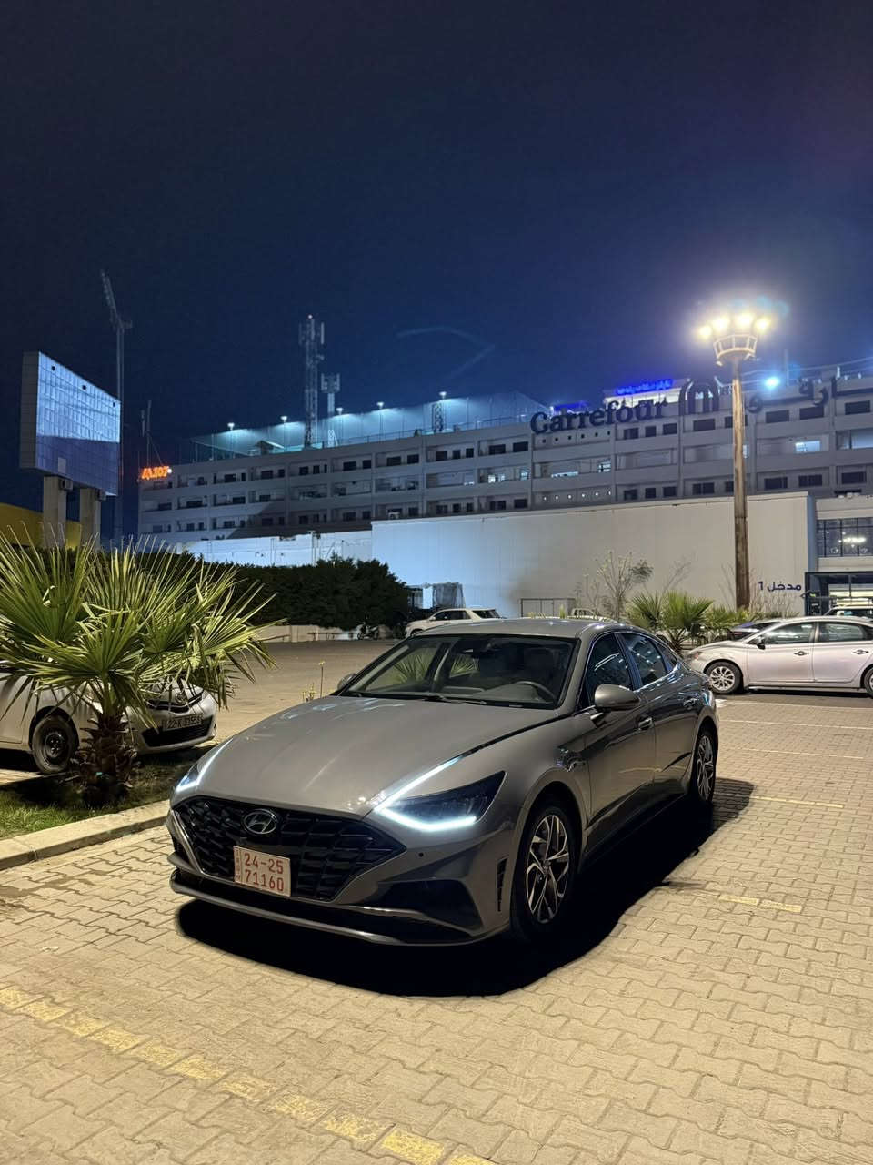 ﷽
السلام عليكم 
سوناتا وارد امريكي (SEL)✅
موديل : 2023
سعر: 135$💵 ورقه مجال بصيط 
لون: سمنتي 🩶
ماشية: 43 الف ميل 
حجم محرك : 4 سلندر 2.5L🚀 بدون تيربو 
مواصفات (SEL)✅:
داخل ابيض 
بصمةو تشغيل عن بعد 
رادارات امامي و جانبي 
قيادة ذاتية و تحديد مسار 
شاشة و كاميرا 
تبريد قطعتين 
كشن كهرباء و تدفئة 
تحكمات ستيرن و  هيتر 
نظام: (Sport-Normal_Eco)
ملاحظة: ( سيارة من صور حادث بيها بس واحد جاملخ بيها و تلح ٤ قطع كلير امريكا بدون دواخل بدون ايرباك )
محرك و گير و كهرباء و حجر گزوز كل بشرط ✅
سيارة بدون رقم تترقم شمالي 
مكاني : اربيل 
‏‎تفاصيل اكثر الاتصال علی ارقام التاليه ‏
‏ WhatsApp - Vibir‏‎‏‎‏‎
☎️0750-887-59-65

السلام عليكم
 سۆناتا وارد امریکی 
مودیل :2023 
نرخی : 135$ وەرەقە و مجال 
رەنگی :چیمنتۆی 🩶
ماوەی رۆشتن : 43 هەزار میل
قەبارەی مەکینە : ٤ پستۆن 2.5L بێ تۆربۆ 
مواسەفات (SEL) ✅:  
ناو سپی 
شاشە گەورە و کامیرا 
تەبرید لمس 
راداری پێش و تەنیشت 
بەسمە و شخال  
کوشن کارەبا و هیتر 
سێ مۆدی لیخورین(ECO-NORMAL-SPORT)
سوکان هیتر 
تێبینی : (سەیارەکە لە رسمی بەس یەک چاملخی پێشی سبوخە وە ٤ پارچە کلیری امریکا دەرچو  بێ ژۆری و بێ ئیرباگ  )
گێر و مەکینە و بەردی گزۆز و بەوابە و رادیتەی هەموو بیلادیە بە شەرتە 
سەیارەکە ژمارە کاتیە 
‏ WhatsApp - Vibir‏‎‏‎‏‎
☎️0750-887-59-65
شوین : هەولیر


**إذا كنت صاحب هذا الإعلان وتريد حذفه لأي سبب، رجاءا أرسل رسالة إلى الدعم الفني**