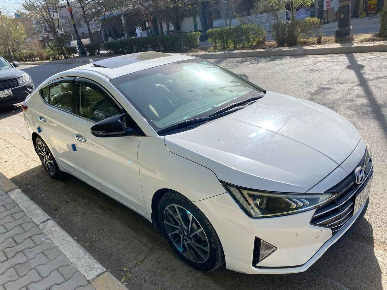 النترا 2020خليجي كفاله عامه
رقم بغداد    محرك 2000.    
المواصفات فوووول    
 ماشيه 85
بصمه دخول ذكي 
جنطه ذكيه كهربائية           
فتحه سقف                                             
حساس لايت 
حساس خلفي بلادي 
حساس أمامي بلادي 
تبريد قطعتين
كاميرا خلفيه بلادي 
نضام تشغيل الكاميرات 
شاشه  كبيره  
نضام ترحيب مري شفط
نضام مود درايف إيكو وسبورت و عادي
تحكم ستيرن
5 ويل كب كروم حجم 17
لد امامي نهاري
 شباك نيكل
مانع انحدار 
ملاحظة /. السياره مبدل بيه كازكيت
مكاني- ديالى-بعقوبة 
السعر 158 وبيه مجال 
الاستفسار  ‭*********** 📞📞
