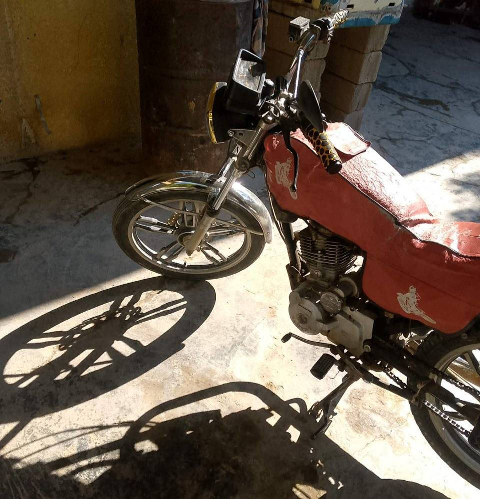 دراجه نظيفه فول الفول موديل 2021 ديالى الكاطون السعر 375 وبيها مجال      الرقم  ‏‪0774 072 6905‬‏
