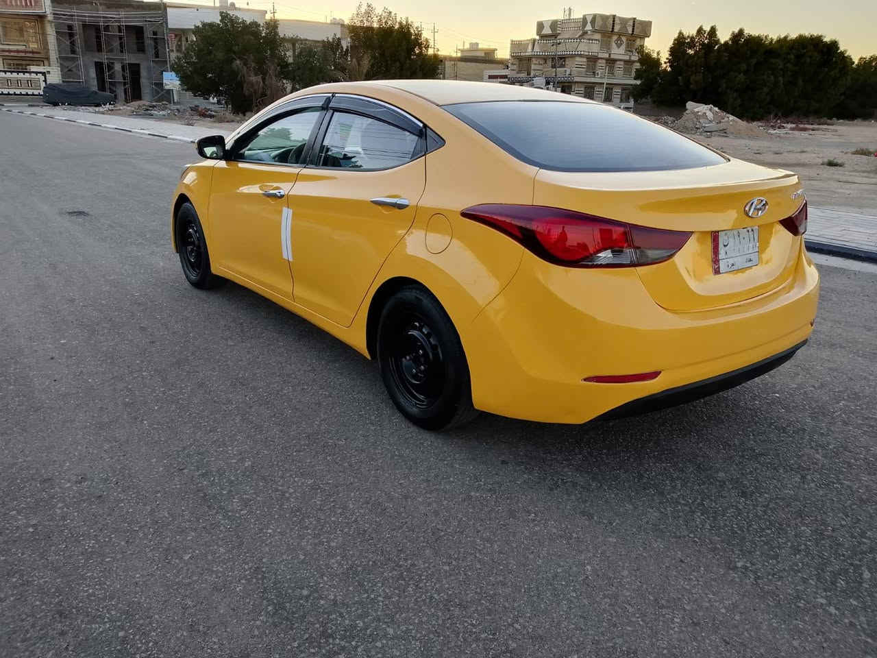 سعر 113 للبيع فقط النتره هونداي موديل 2015 وارد خليجي  سياره جاهزه وجديده تبريد شغال حداديه تخم تاير سياره مكفوله كفاله عما          المكينه 1600 دوش رقم بغداد مصفر هيه وغرامات مكان سياره كربلاء  المقدسه لل ستفسار ***********
