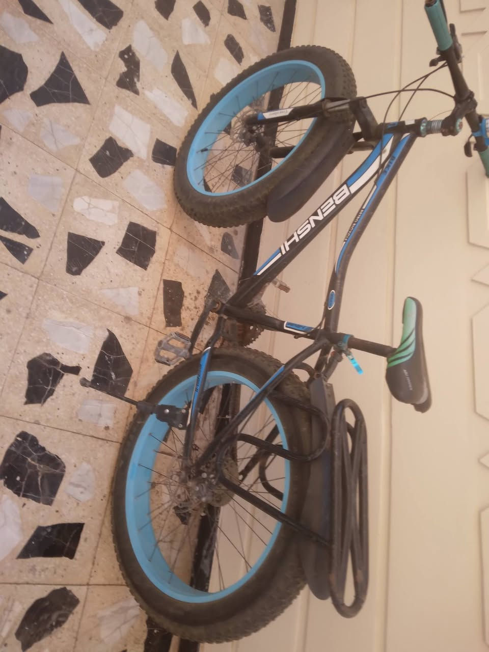 السلام عليكم بايسكل دبابه نضيف جدا حجم 26 ومتروك بي كم ملاحظه بس قيم واخذ مكاني بغداد الزعفرانيه


**إذا كنت صاحب هذا الإعلان وتريد حذفه لأي سبب، رجاءا أرسل رسالة إلى الدعم الفني**