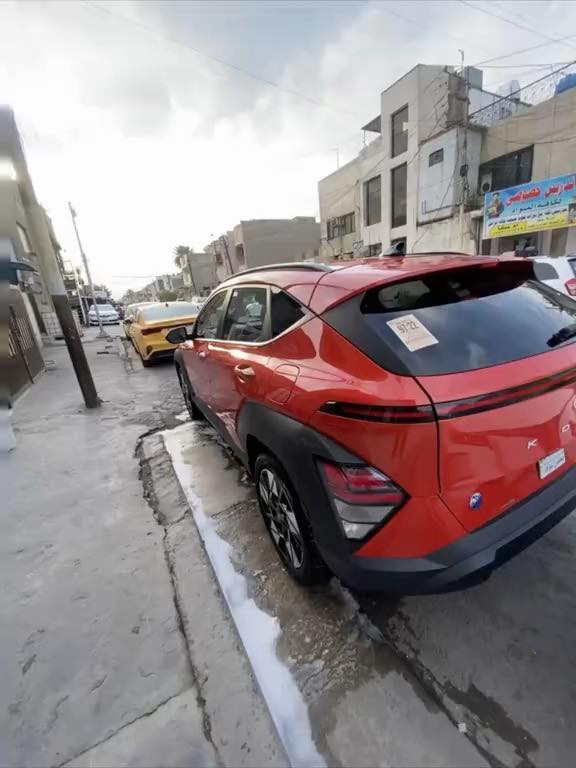 سلام وعليكم كونا موديل ٢٤ كفاله عامه  عده شبرين بارد اب قبق الجنطه سياره قطره صبغ مابيها حتى الدعاميات كفاله   ماشيه ٣٠ الف دخول جديد بدون لوحات  موصفاتها ويلكب بصمه بكليت مصطره لد ليت زنون بجم مصطره اشاير بل مري داخل ابيض 
***********
