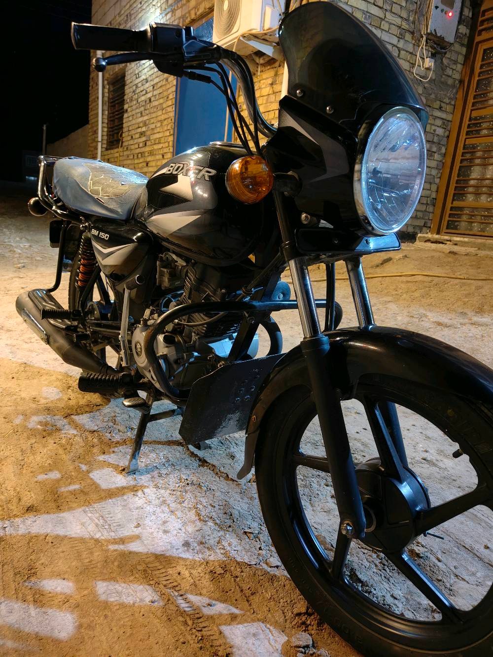 بوكسر للبيع موديل 22طالعة ب23 مرقم مرقم قادسية تحويل مباشر ماشيه بس 7000مامشتغلة دليفري
مكاني ديوانية ***********