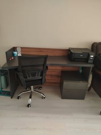 ميز مكتب ١٦٠سم • كرسي دوار • هوم اسطنبول