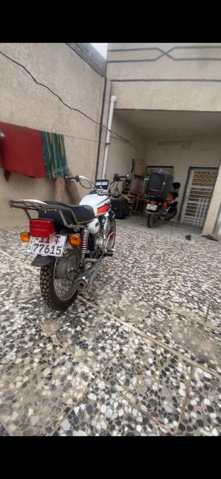 سلام عليكم أيراني للبيع مرقم وسنوية نكليزي بغداد دراجة ما ناقصهة أي شي موديل 2021سعر1500 وبيهة مجال مكاني بغداد مدينة الصدر ***********
