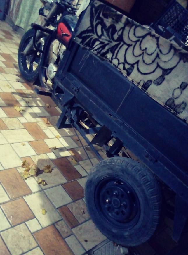 يا الله.. السلام عليكم ستوته موديل 13/محرك 150 موديل21/ كهربائيات شغال/سلف شغال/دعاميه خلفي بيها/صوت ناعم/ كلشي عالبلاد/مجرد ترتيب ودوشمه/ وسعرها بلاش جوّة السوك👈650 بس وللشراي الذهب بيها مجال ويشلع عيوني ***********
