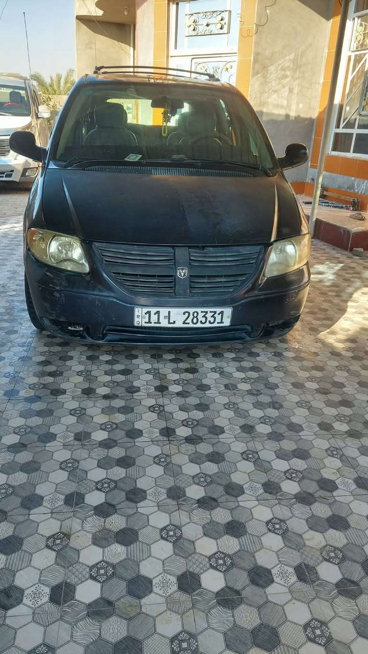 دوج كرفان موديل 2007 محرك 3300 جديد بيها طخه بل جامرلغ مامي بصيطه شاشه تبريد شغال مصبوغه حزام تخم تاير جديد صدر جديد بغداد دولي بسمي سعرها 70 بيها مجال قليل  مكان ديالى ***********
