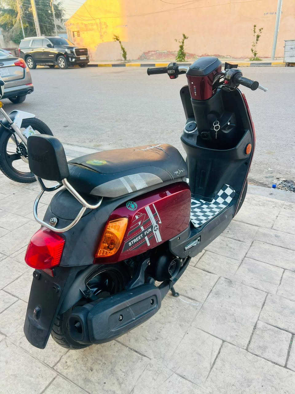 السلام عليكم دراجه بوليس للبيع صار شهرين نازله من رمبه كفاله عامه الاتصال***********
