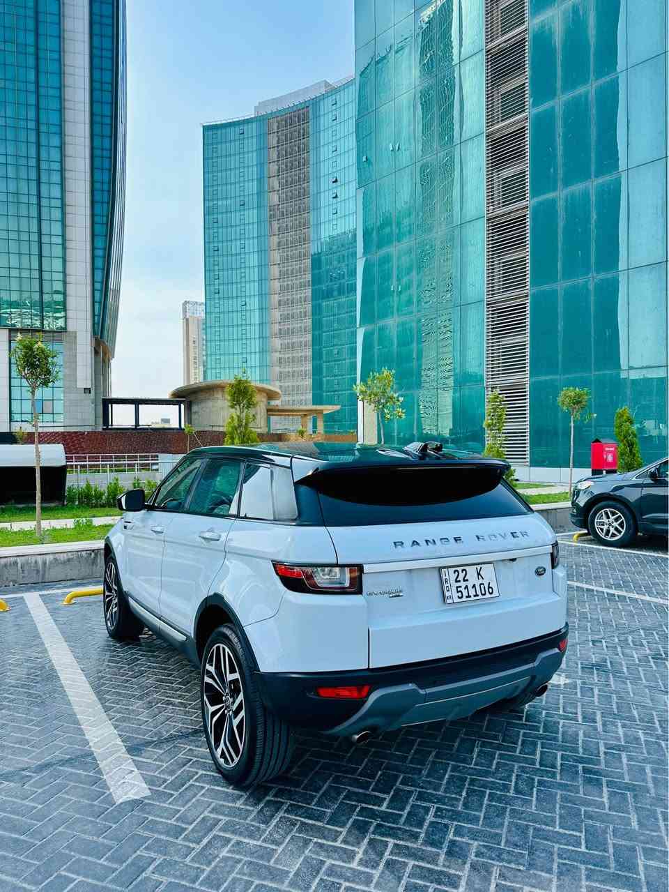 للبيع و بسعر جوة سوك و بسعر اقل من توسان ابلاش بلنسبة للنظافة و مواصفات 💯💰

🇬🇧🇬🇧 RANGE ROVER EVOQUE HSE 2018  🇬🇧🇬🇧

للبيع فقط بدون مراوس 👍🏻

موديل : 2018
وارد : امريكية 
ضرر : فقط بوند صبغ و شبر بلجملغ بدون داخل و بدون ارباك كله شرط و سليمه 💯
لون : ابيض سقف اسود بلاد 💯

رقم شاصي : 

SALVR2RX7JH278655

محرك : 4 سلندر 2000 تيربو
ماشية : 45 الف ميل
نسبة النضافة : %99 ماشاء الله جديدة 👍🏻
رقم السيارة : اربيل الدولي الجديدة
سعر السيارة : 165$💰 ورقة فقط جوة السوك و بلعافية على اليأخذه 🙏🏻
مكان السيارة : اربيل
 
رقم تليفون و واتساب : 

***********
***********

⚜️⚜️⚜️⚜️⚜️⚜️⚜️⚜️⚜️⚜️⚜️⚜️⚜️⚜️⚜️ 

مواصفات فول 💯

بيبان كله بصمة • صندوق كهربائية و شفط • رادارت • حساسات • كامرة الخلفية • بانوراما طول السقف • كير ماوس • شاشة جبير و كار بلي و لمس • بريك لمس • كشنات كهربائية و خزن و هيتر • شفتات بلستيرن • سستم سماعات هامان كاردون • دبل اكسل و مودات القيادة • اوتو ستارت ستوب •  مرايات شفط و بعد كلش اهواي مواصفات 💯

************************

محرك و كير و كهربائيات و تبريد كله شرط بدون اي خلل او نقص 💯

السيارة بأسمي تحويله نفس اليوم حاضر تريد وكاله هم تدلل 👍🏻

سعره : 16500$ 💰 يعني 165 ورقه و بيها مجال قليل ابلاش بلنسبة للنضافة و مواصفات بلعافية عل يأخذه 🙏🏻 أربيل, العراق
