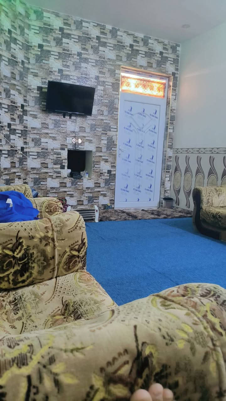 مشتمل للبيع طابق ثاني كامل من كلشي عده الطرمه المساحه 150متر طابو سند تحويل ثاني يوم البيت حديث  الشارع 15متر العنوان حيشهداء يم برج اسيه بضهر المدرسه الصينيه الجديده  الستفسار ***********
