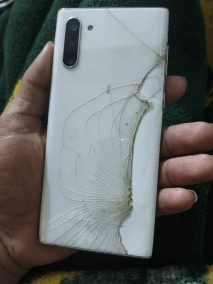 بيع او مراوس نوت 10  ذاكره ذاكره 256 ما داخل تصليح نهائيا بي فطر صغير جوا ما ماثر نهائيا على لمس سعر ١٥٠


**إذا كنت صاحب هذا الإعلان وتريد حذفه لأي سبب، رجاءا أرسل رسالة إلى الدعم الفني**