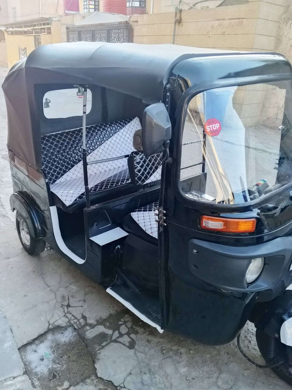 سلام عليكم تكتك للبيع 
2020 سنويه رقم الانكليزي تحويل ثاني يوم  تكتك جاهزه ما بيه نقص كهربائية مجفته شركه باقي ما مفتوح بيه ضربهمن مقدمه مشتغله  ما بينه ما بيه اي خياس كله مسويه مصبوغه جاهزهالسعر5 مليون750بيه مجال قليل استفسار على رقم***********
