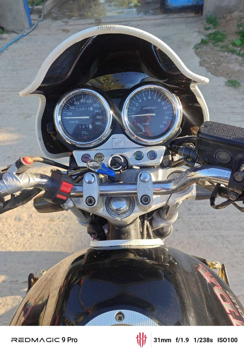 #بسم_الله_وللحمدالله_وصلاة_سلام_على_سيد_الانبياء❤
#هونده_سيبي_فور400
#رقم_وسنويه_كامله_تحول_تستلم_ارقام_انگليزيه
. 
دراجه مكفوله كفاله عامله شرط ع الفحص 
الدراجه معدل 180وتعبر هم 
*ملاحظه مبدل بيها بس كازكيت فقط 
الشراي جيب فيتر وياك وتعال 
#سعره_19_بي_مجال
المكان بغدادي الجزيره جسر وحيد 
تواصل خاص او ع الرقم ***********
