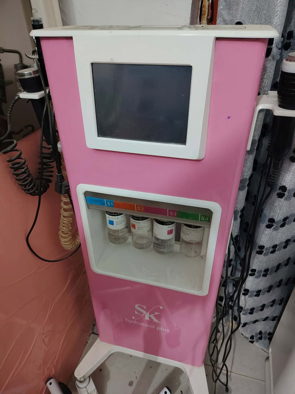 جهاز تنضيف بشره ٣٠٠كرسي حلاقه ٨٠كرسي وردي ٤٠بغداد مدينت الصدر


**إذا كنت صاحب هذا الإعلان وتريد حذفه لأي سبب، رجاءا أرسل رسالة إلى الدعم الفني**