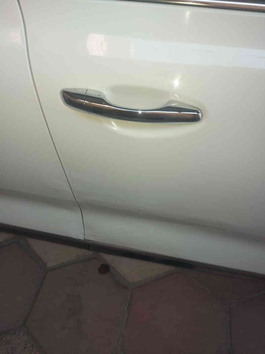 سلام عليكم سورنتو 2020 للبيع خليجي محرك 6 سلندر رقم بغداد خصوصي السيارة باسمي تحويل مباشر مكفولة كفالة عامة عدا بارد مثل ماموضخ كشنات جلد ومفروشة جلد صندوك كهربائي شاشه كبيرة كير 8 نمر بدأت نيكل بصمتين وياها  تحكمات سترين 7 راكب تبريد 3 قطع إنارة ترحيب سيارة تخم تايرات جدد مكاني بغداد الدورة للاستفسار ***********
السعر 250 بيها مجال بسيط كلش والسيارة ماشية 200Km لحد يجي يكسر بسعرها يكلي 230 سيارة ماشية بس نضيفة كلش منطيها مثل ماتنطيني
